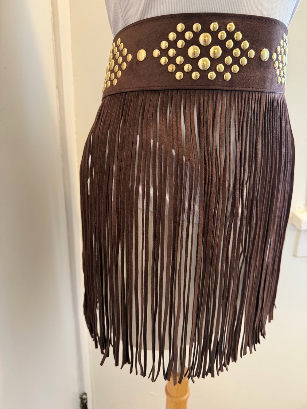 House of Harlow 1960 Brown Fringe Waist Belt with Gold Studs - Size L - NEW - Picture 2 of 4